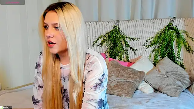 Malisha kiss online show from October 2025 09:28:01 AM