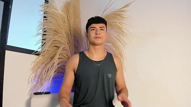 Thiago Connor21 online show from November 2025 06:53:02 PM