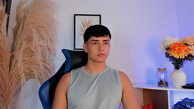 Thiago Connor21 online show from July 2026 09:09:02 PM
