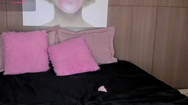saraycollins online show from June 2026 03:35:01 AM