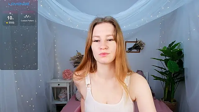 Snapshot of travelerrrr chatting on November 2025 02:10:02 AM travelerrrr online show from November 2025 02:10:02 AM