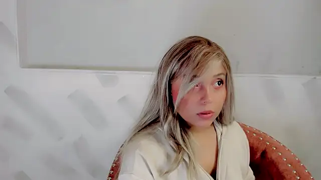 Molly Logan online show from March 2026 07:51:02 PM