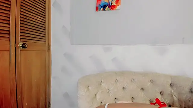 Molly Logan online show from March 2026 08:03:01 PM