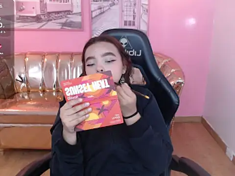 mia foster t online show from November 2025 01:00:02 PM