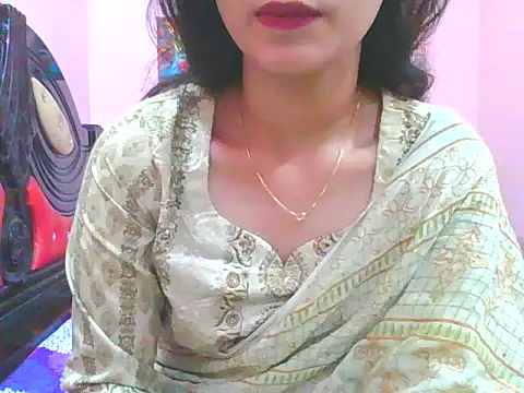 Snapshot of night_queeen7 chatting on November 2025 08:35:02 PM night queeen7 online show from November 2025 08:35:02 PM