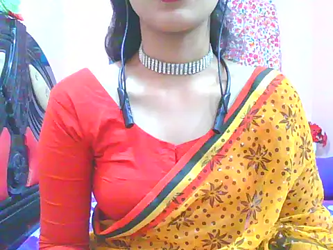 Snapshot of night_queeen7 chatting on December 2025 07:34:02 PM night queeen7 online show from December 2025 07:34:02 PM