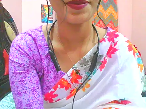 Snapshot of night_queeen7 chatting on December 2025 06:15:01 PM night queeen7 online show from December 2025 06:15:01 PM