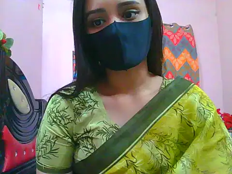 Snapshot of night_queeen7 chatting on February 2026 08:18:01 PM night queeen7 online show from February 2026 08:18:01 PM