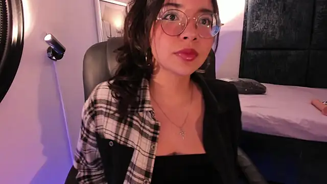 Jules Angel online show from June 2026 08:08:01 PM