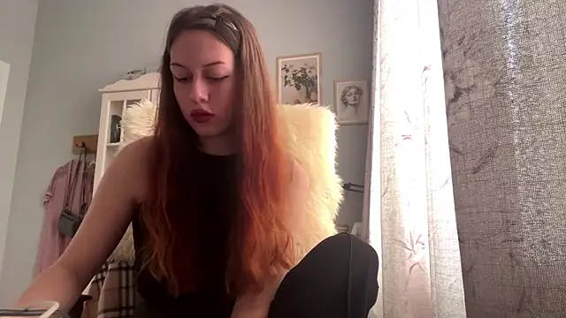 Nayra flash online show from November 2025 07:22:02 AM