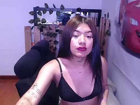 Snapshot of atenea_blu chatting on November 2025 04:34:02 AM atenea blu online show from November 2025 04:34:02 AM