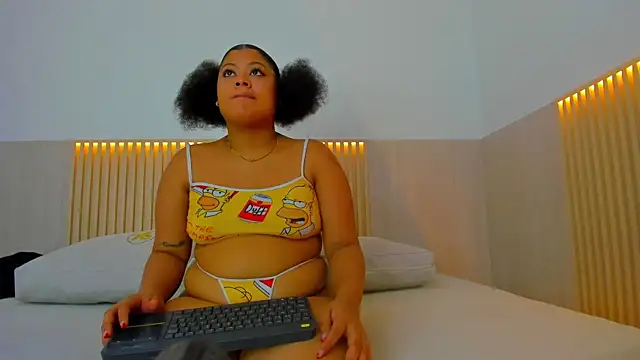 yeliss brown online show from October 2025 07:25:02 PM