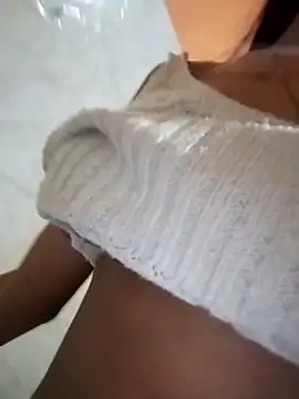 Snapshot of Jg135667 chatting on October 2025 11:27:02 PM Jg135667 online show from October 2025 11:27:02 PM