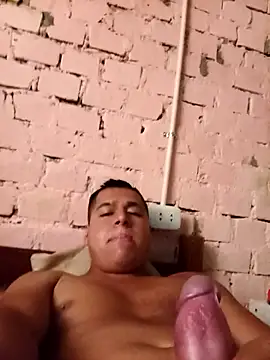 Alex321Flores online show from May 2026 01:50:01 PM