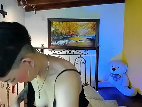 Zulyhenao online show from November 2025 11:34:02 AM