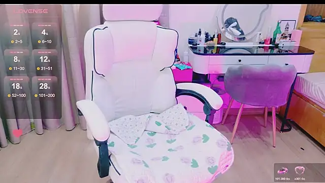 Snapshot of _Aria_Moonie chatting on May 2026 02:39:01 AM Aria Moonie online show from May 2026 02:39:01 AM