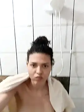 Larissinhamm online show from October 2025 11:03:02 PM