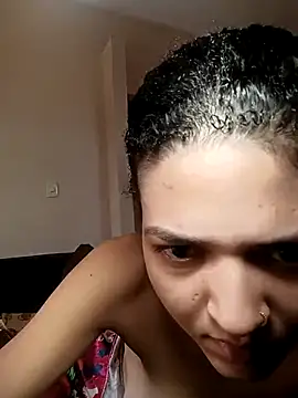 Larissinhamm online show from November 2025 04:31:02 PM