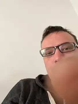 viktor1992-1-1 online show from March 2026 07:20:02 AM