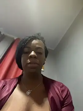 Priihmedeiros online show from May 2026 09:27:01 AM
