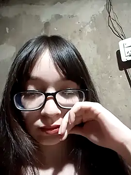 miaahot69 online show from November 2025 07:54:01 AM