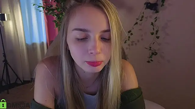 L1na Reeds online show from May 2026 12:39:01 AM