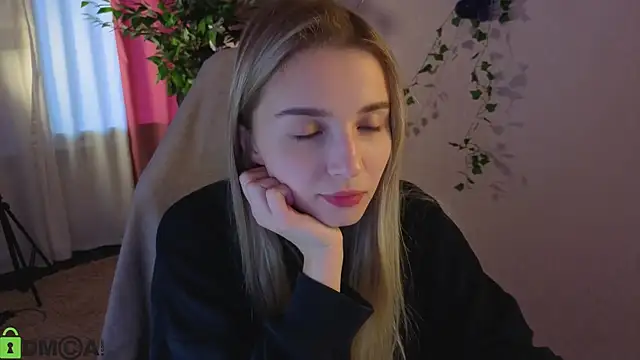 L1na Reeds online show from May 2026 02:07:01 AM