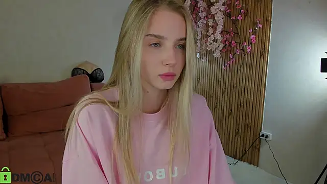 L1na Reeds online show from May 2026 01:11:02 AM