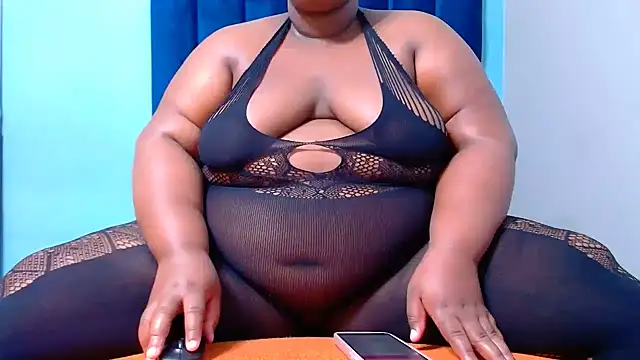 LadyBear2002 online show from July 2026 06:23:01 PM