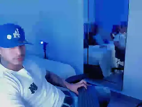 Snapshot of Dammianmiller chatting on October 2025 11:02:01 PM Dammianmiller online show from October 2025 11:02:01 PM