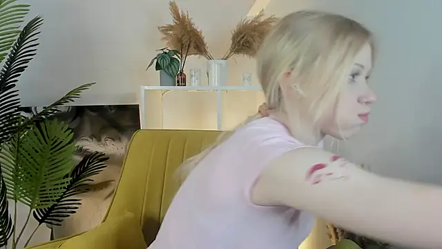 Snapshot of RayBalderston chatting on October 2025 01:41:02 PM RayBalderston online show from October 2025 01:41:02 PM