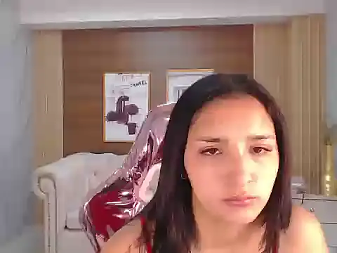 claudina s online show from October 2025 01:12:01 PM