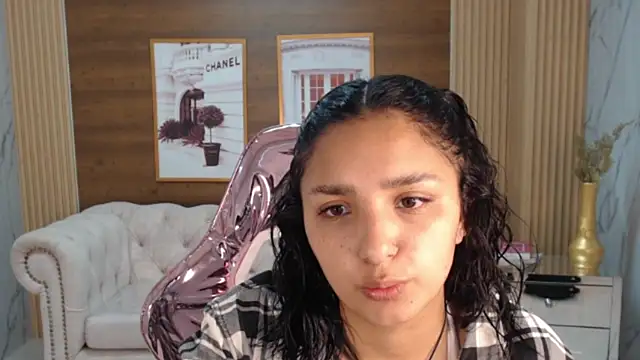 claudina s online show from October 2025 01:24:02 PM