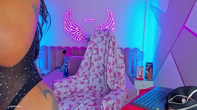 Snapshot of madisson_121 chatting on February 2026 01:16:01 PM madisson 121 online show from February 2026 01:16:01 PM