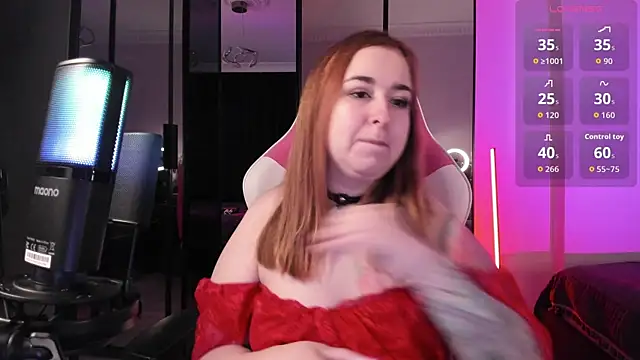 Snapshot of MissNyrra chatting on October 2025 10:56:02 AM MissNyrra online show from October 2025 10:56:02 AM