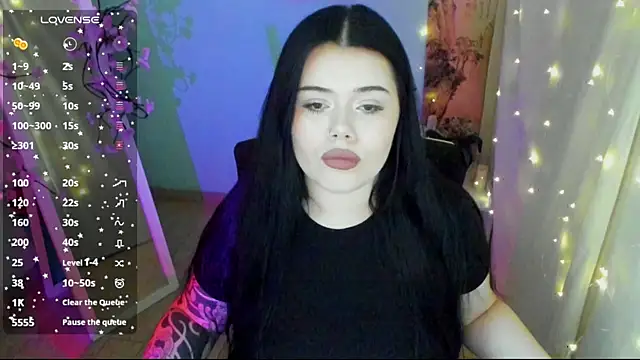Mona Esty online show from June 2026 06:18:01 AM