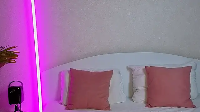 Snapshot of Victoria_Pass chatting on October 2025 08:09:02 PM Victoria Pass online show from October 2025 08:09:02 PM