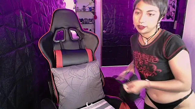 Snapshot of lunarichy22 chatting on February 2026 10:17:02 PM lunarichy22 online show from February 2026 10:17:02 PM