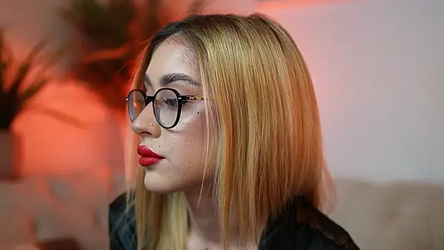 AileenKiss online show from February 2026 10:18:01 PM