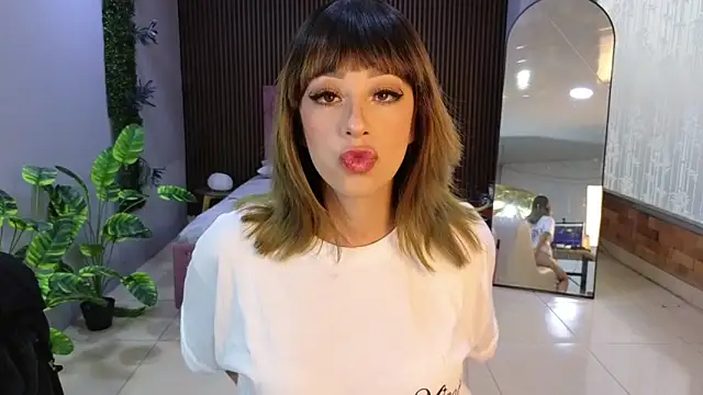 Snapshot of sexengel_lisa chatting on February 2026 08:59:02 PM sexengel lisa online show from February 2026 08:59:02 PM