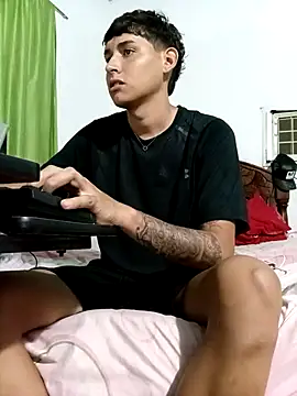 Luisneljc online show from February 2026 07:10:01 PM