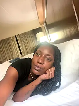 Snapshot of Giselledabodyyy chatting on November 2025 05:07:02 AM Giselledabodyyy online show from November 2025 05:07:02 AM