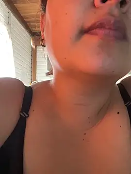 Snapshot of Cami_Moon1 chatting on October 2025 04:08:01 PM Cami Moon1 online show from October 2025 04:08:01 PM