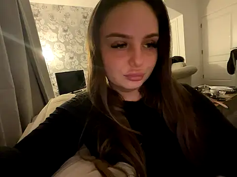 Snapshot of EllaStarrxxx chatting on October 2025 01:36:02 AM EllaStarrxxx online show from October 2025 01:36:02 AM