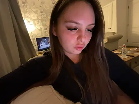 Snapshot of EllaStarrxxx chatting on October 2025 10:56:01 PM EllaStarrxxx online show from October 2025 10:56:01 PM