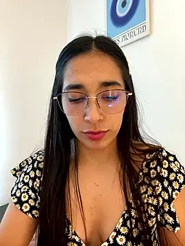 Snapshot of SabrinaEvanss_ chatting on January 2026 07:15:01 PM SabrinaEvanss online show from January 2026 07:15:01 PM