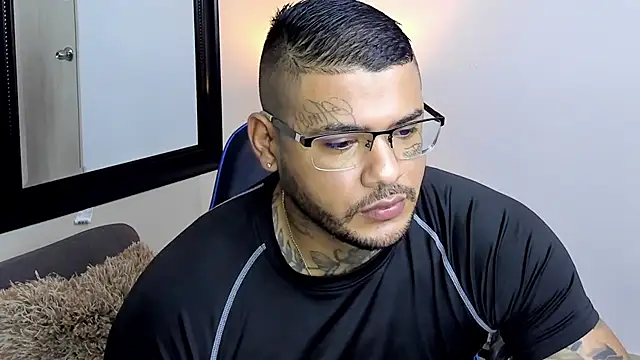 MICHELL ARTHUS  online show from October 2025 03:17:01 AM