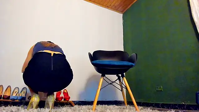 Velourmuse online show from November 2025 12:10:02 AM