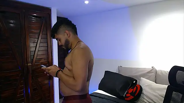 kevyn Stone online show from October 2025 11:36:02 PM