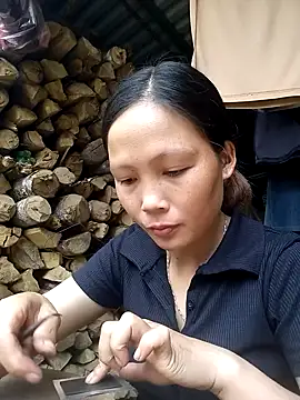 hanghuong online show from October 2025 01:28:01 AM